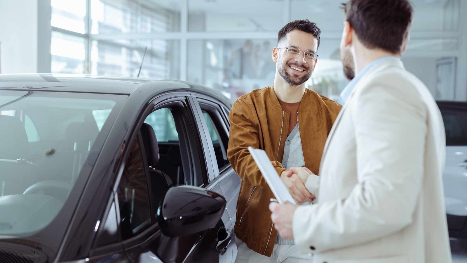 Untitled design (89) UAE new car buyers