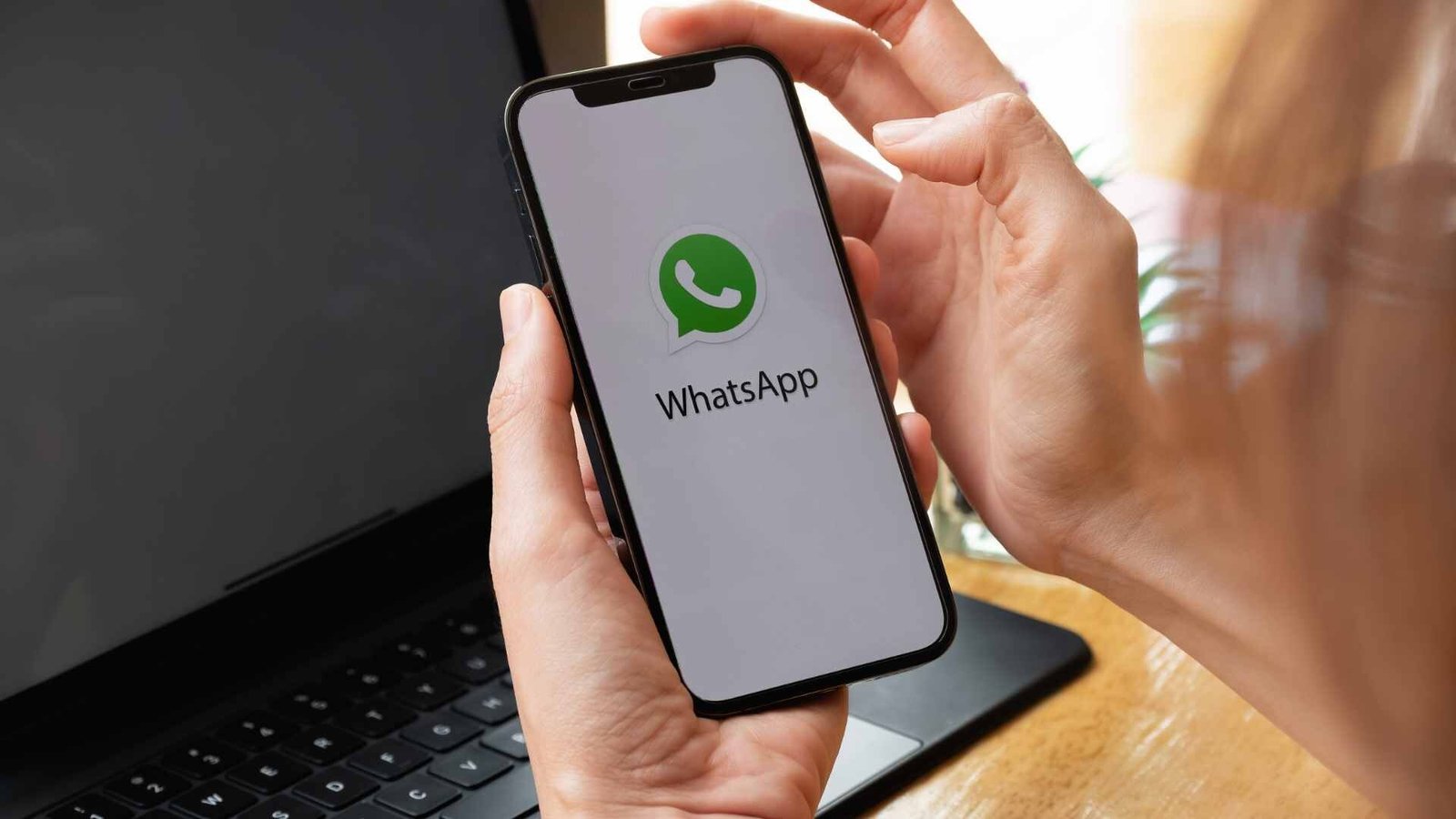 WhatsApp launches new service for UAE