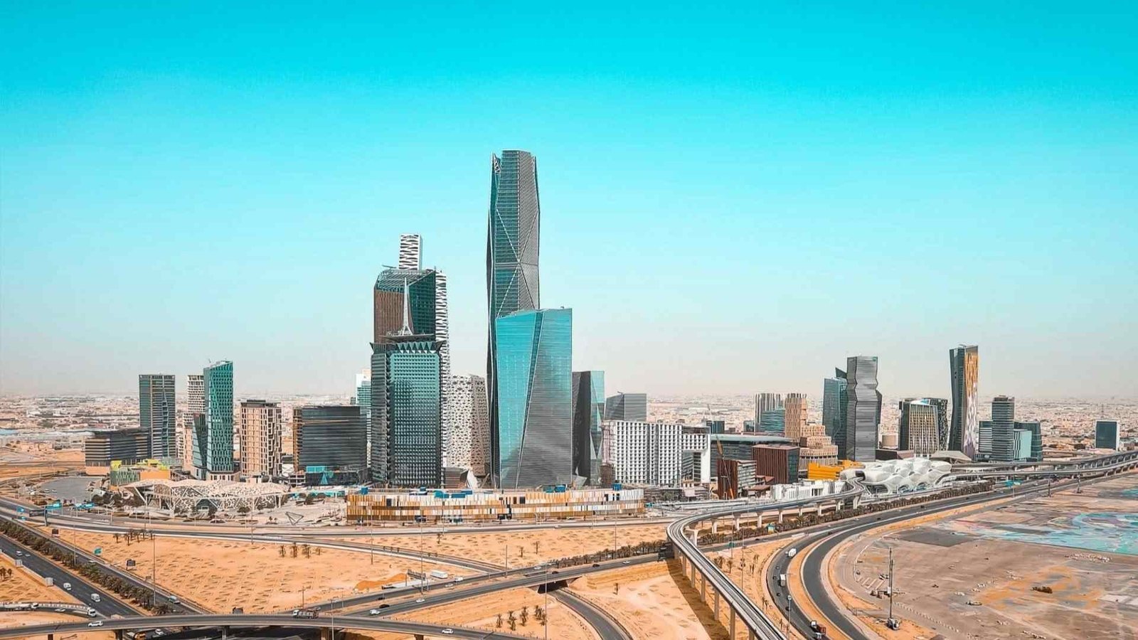 SEC signs SAR 1.3 billion deal